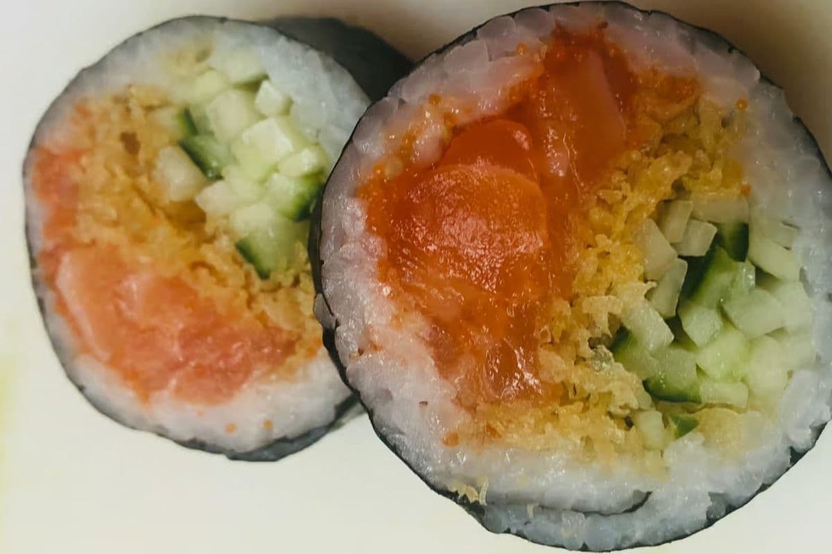 47. Futomaki au saumon épicé / Spicy Salmon Futomaki