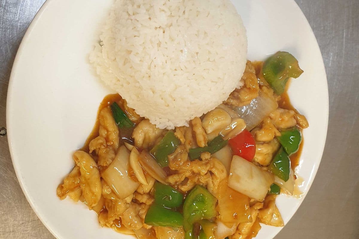 1301. Diced Chicken in Bean Sauce
