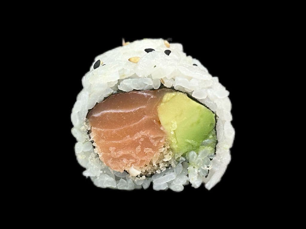 Salmon Avo Roll (6pcs)