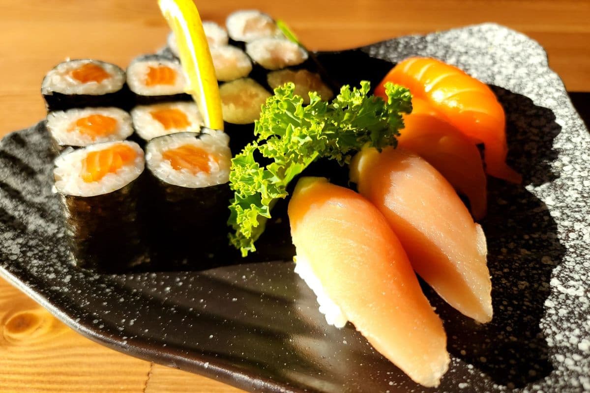 Salmon and Tuna Combo