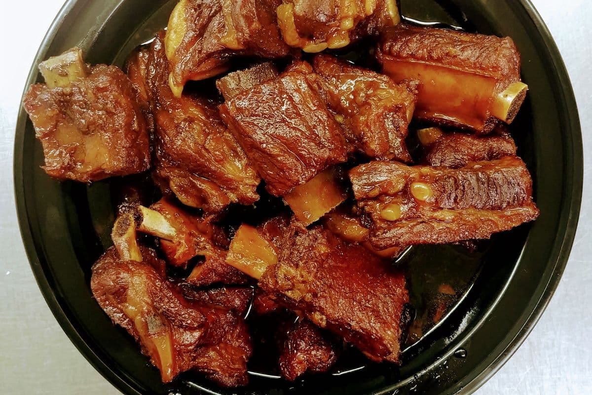33. Honey Garlic Spareribs (24oz)