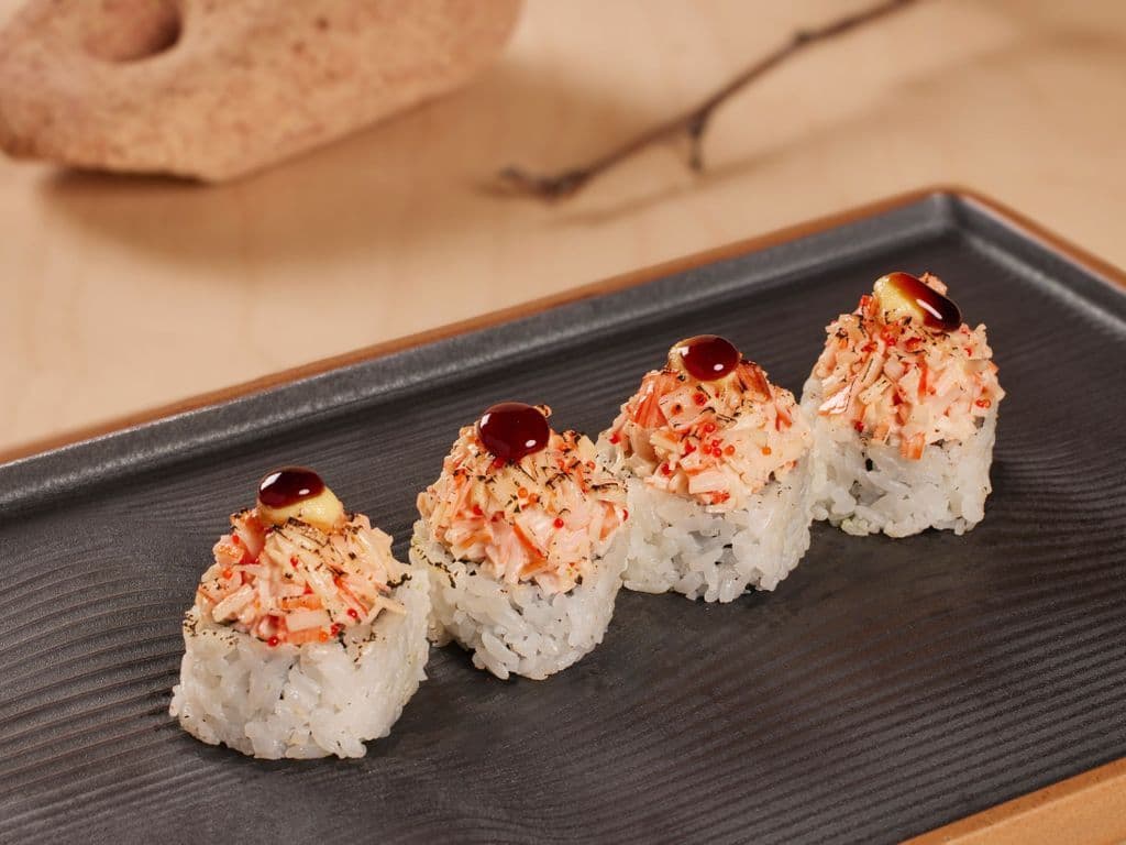 Torched Crabmeat Roll (8pcs)