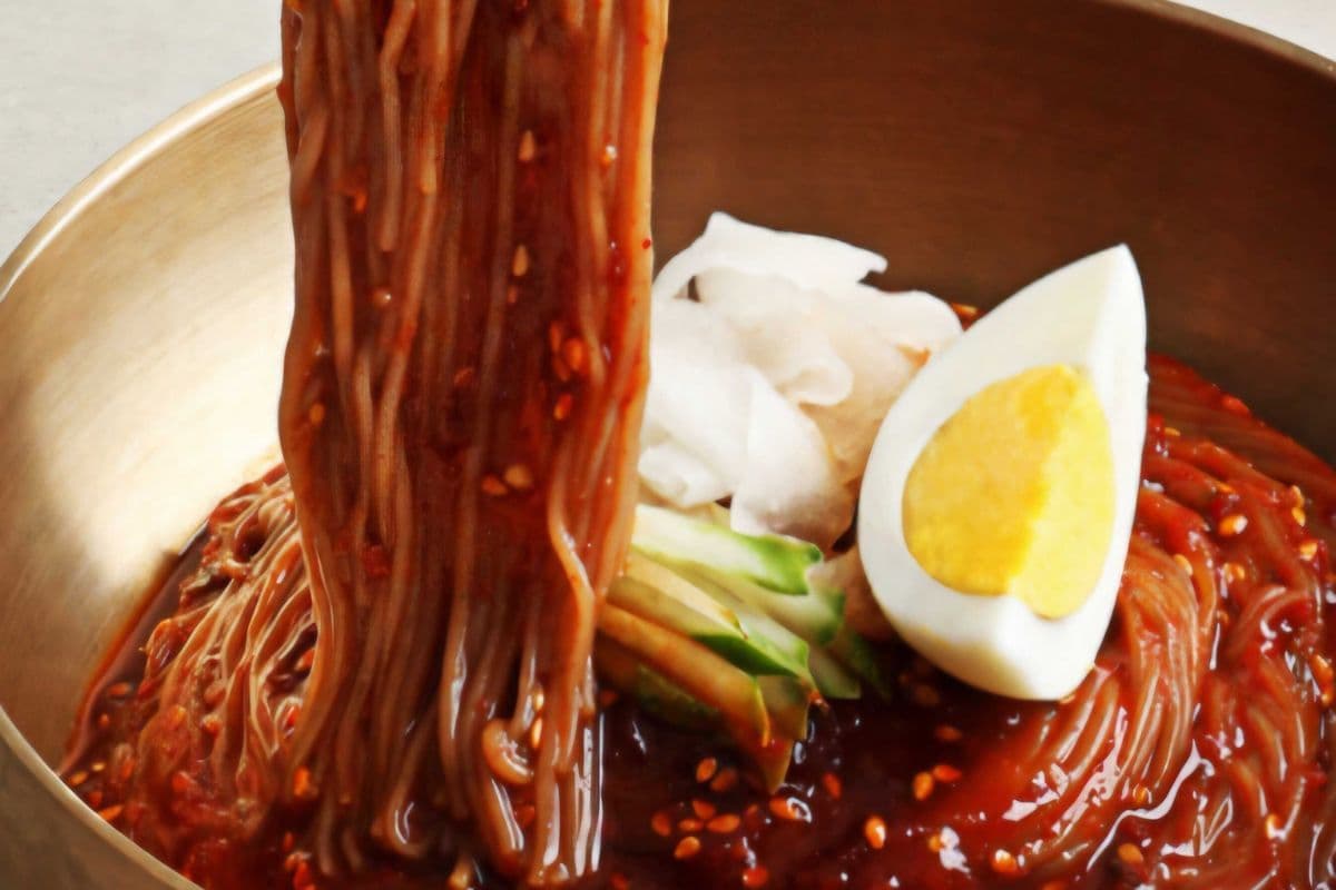 Spicy Cold Noodles 비빔냉면