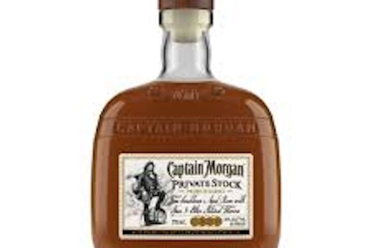Captain Morgan Private Stock Premium Barrel Rum (1 x 750 ml)