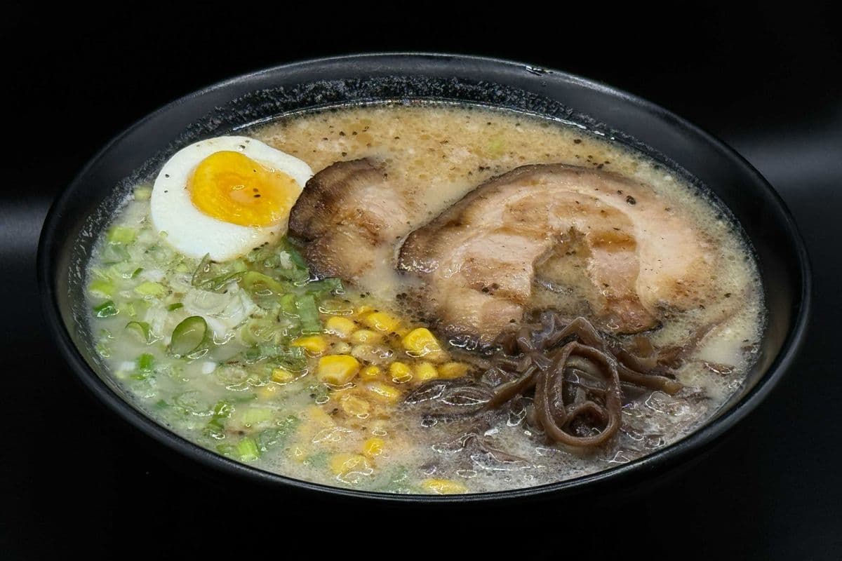 Black Tonkotsu Ramen