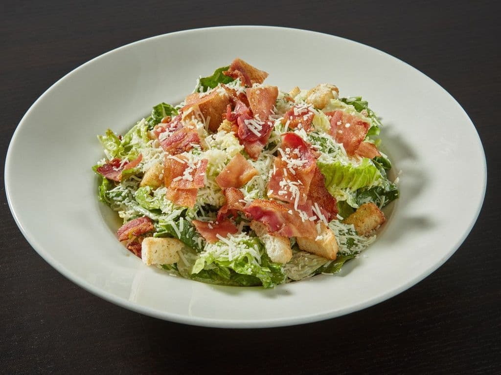 Full Garlic Caesar Salad