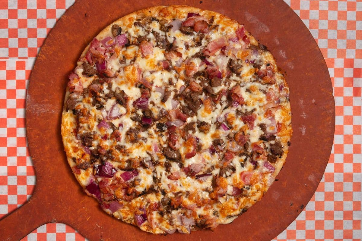 14" Large Supreme Steak Pizza
