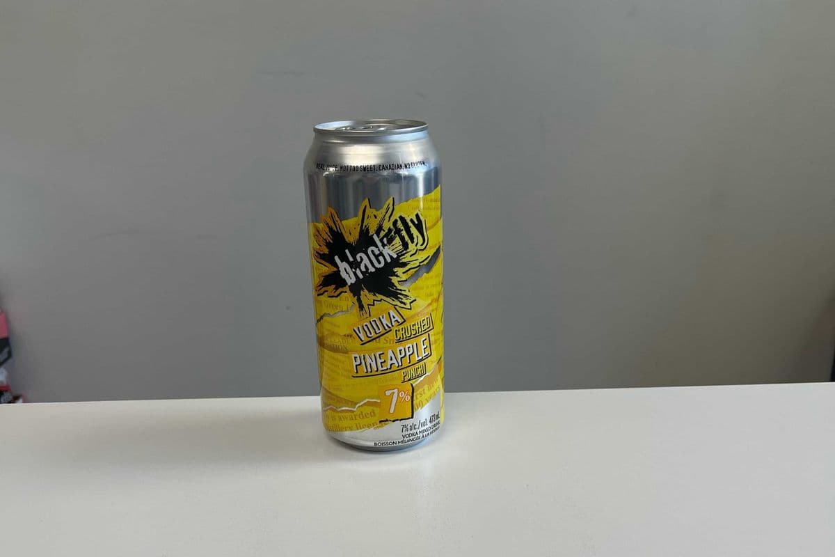 Black Fly Pineapple (1 x 473ml)