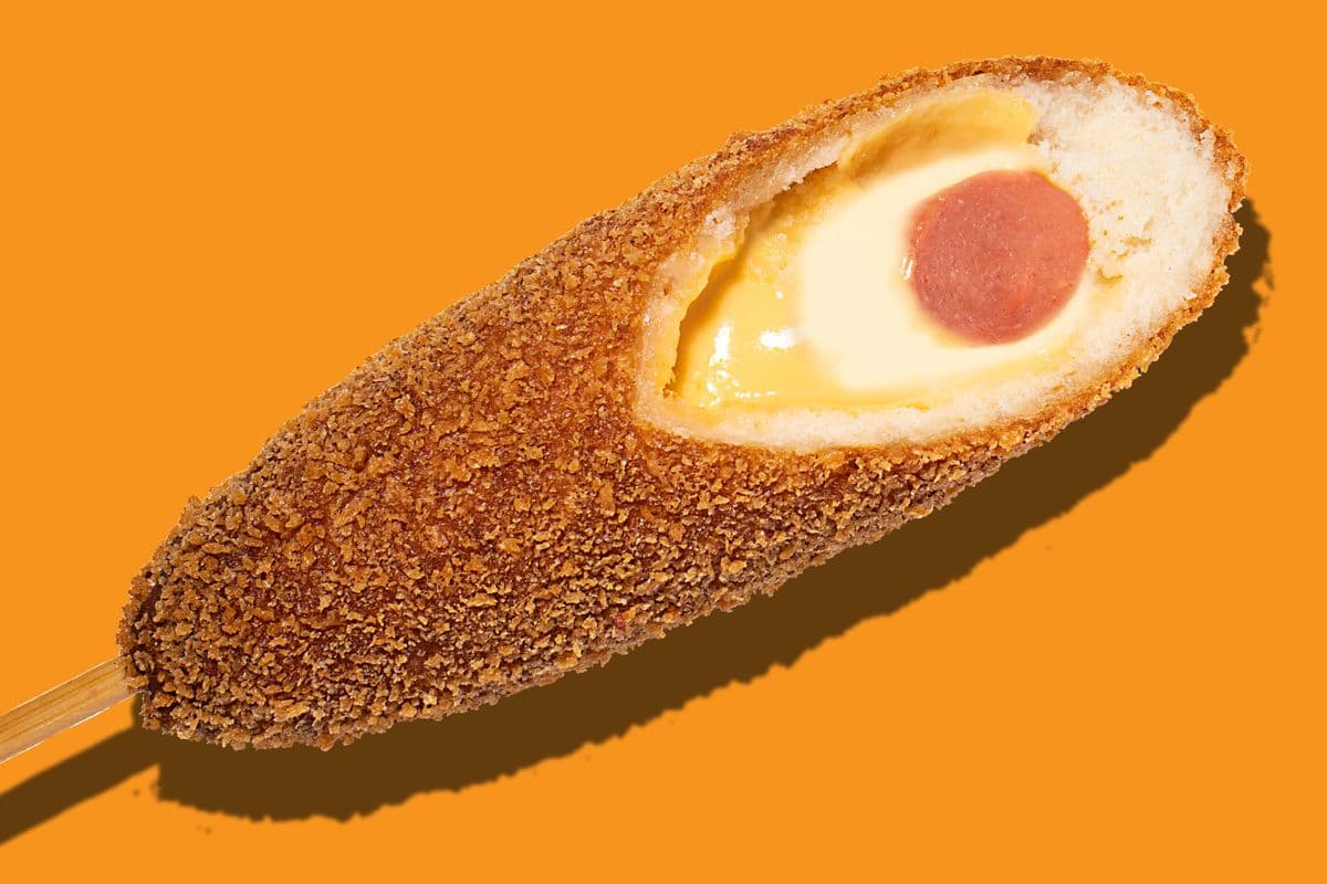 9. Hotdog au fromage double / Double Cheese Hotdog