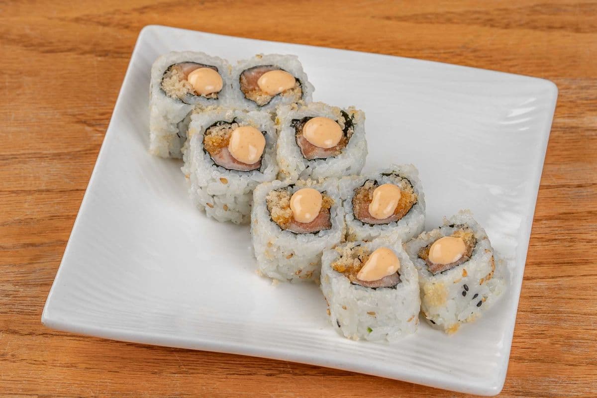 C8) Spicy Salmon Roll 8pcs