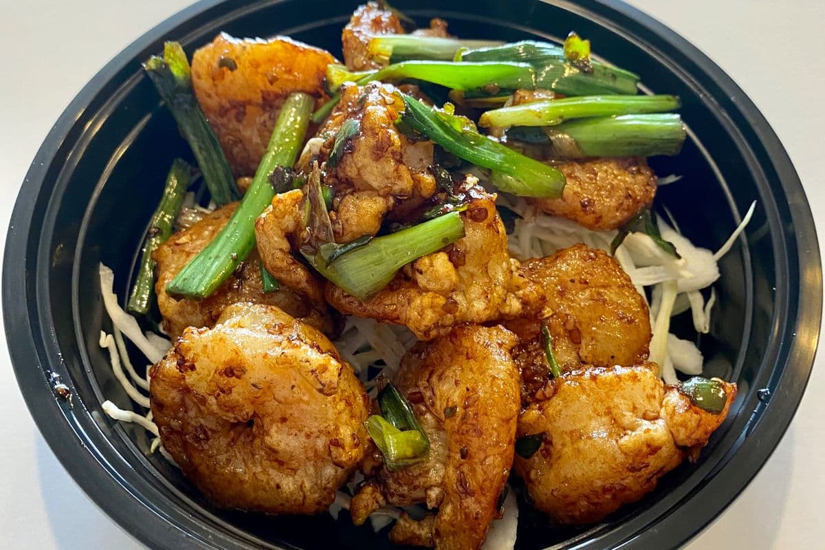 T10. Tiger Prawns in Spicy Garlic Sauce