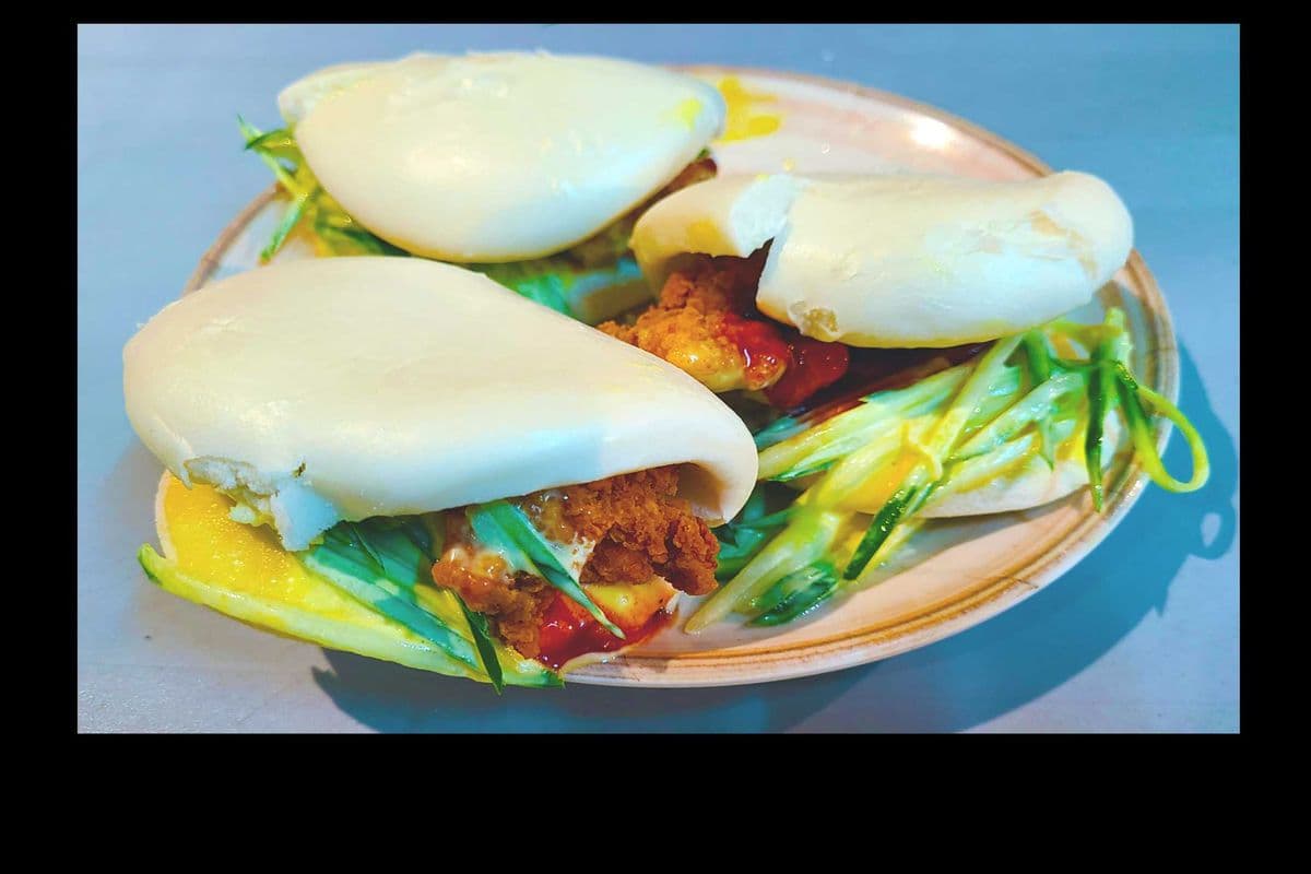 Chicken Bao Buns (2 Bao buns)
