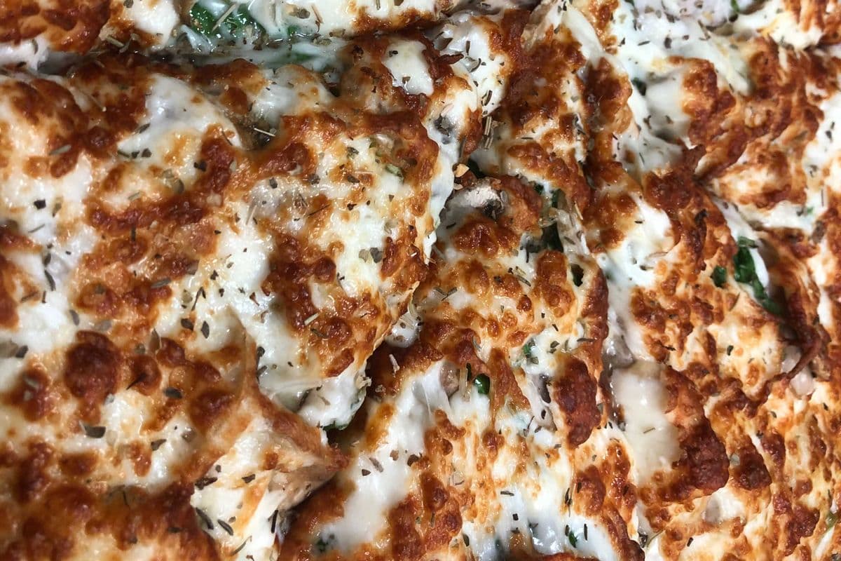Extra Large 16" Alfredo Chicken Pizza