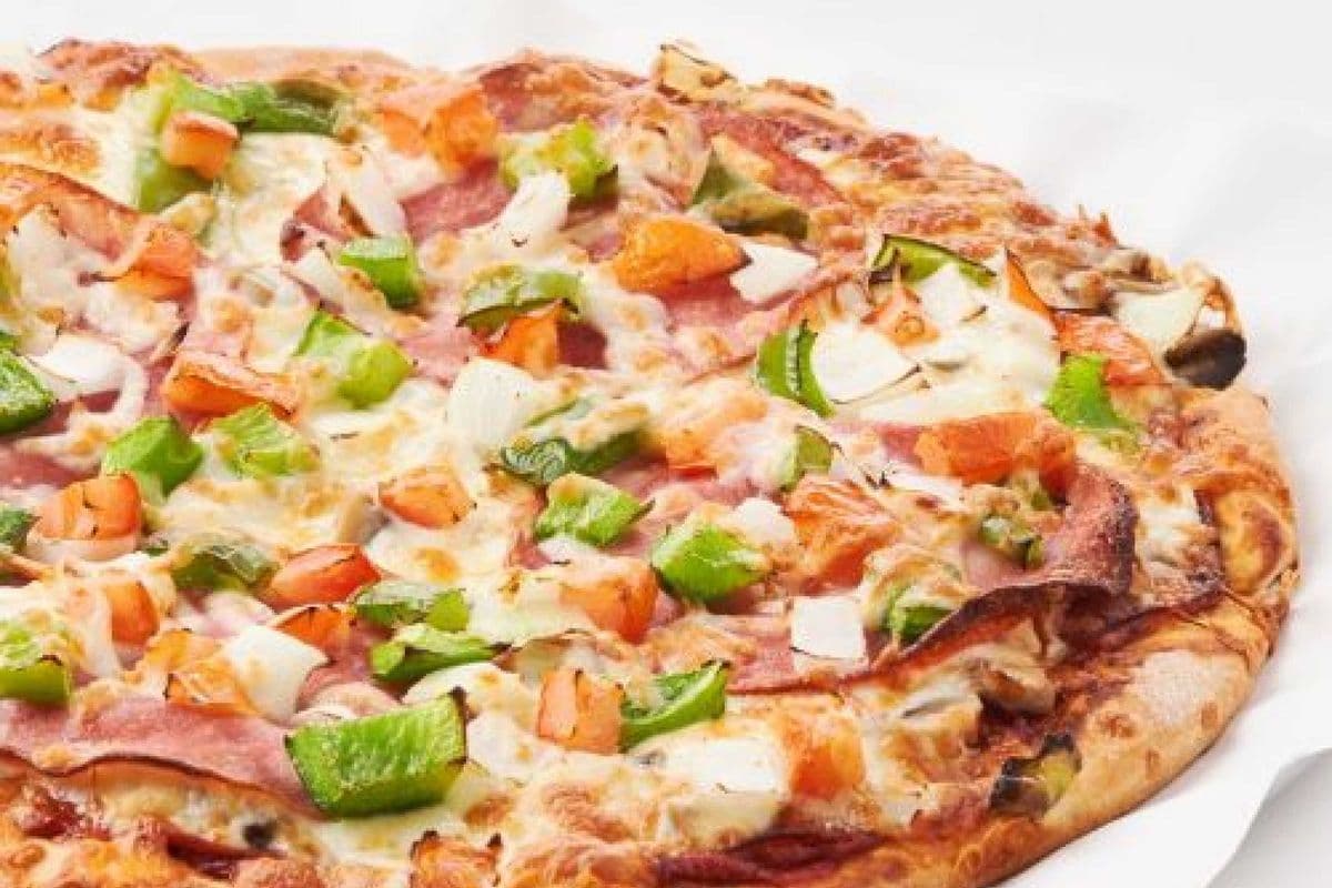 9" Small Deluxe Combo Pizza