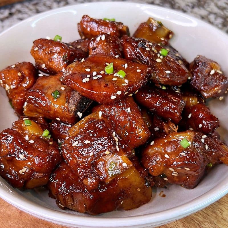 87. Côtes levées à l'ail doux (Porc)  甜蒜排骨