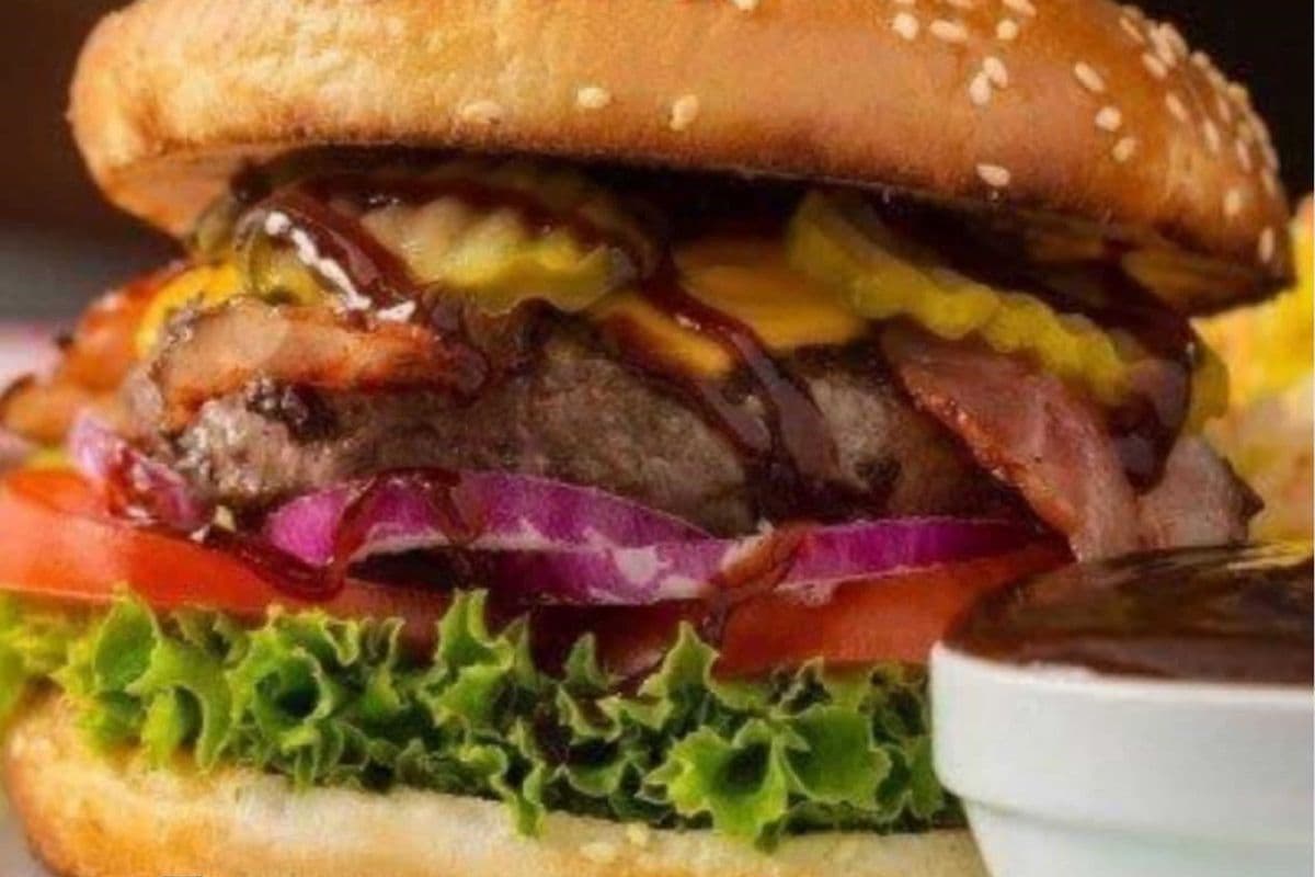 Mozza & Mushroom Burger