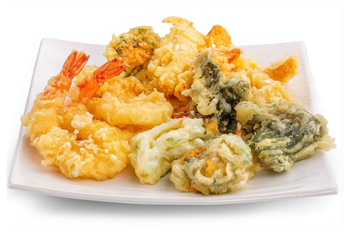136. Assorted Tempura (12 Pieces)