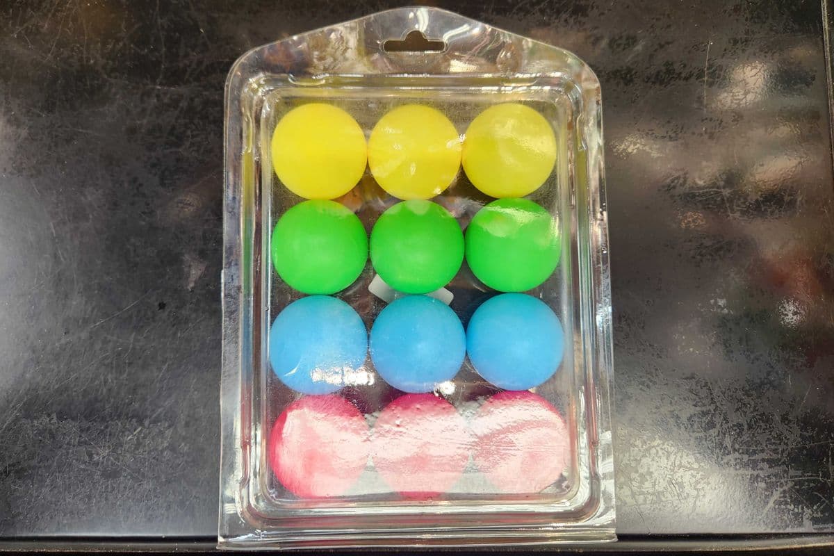 Ping Pong balls x 12 - Balles de ping-pong x 12