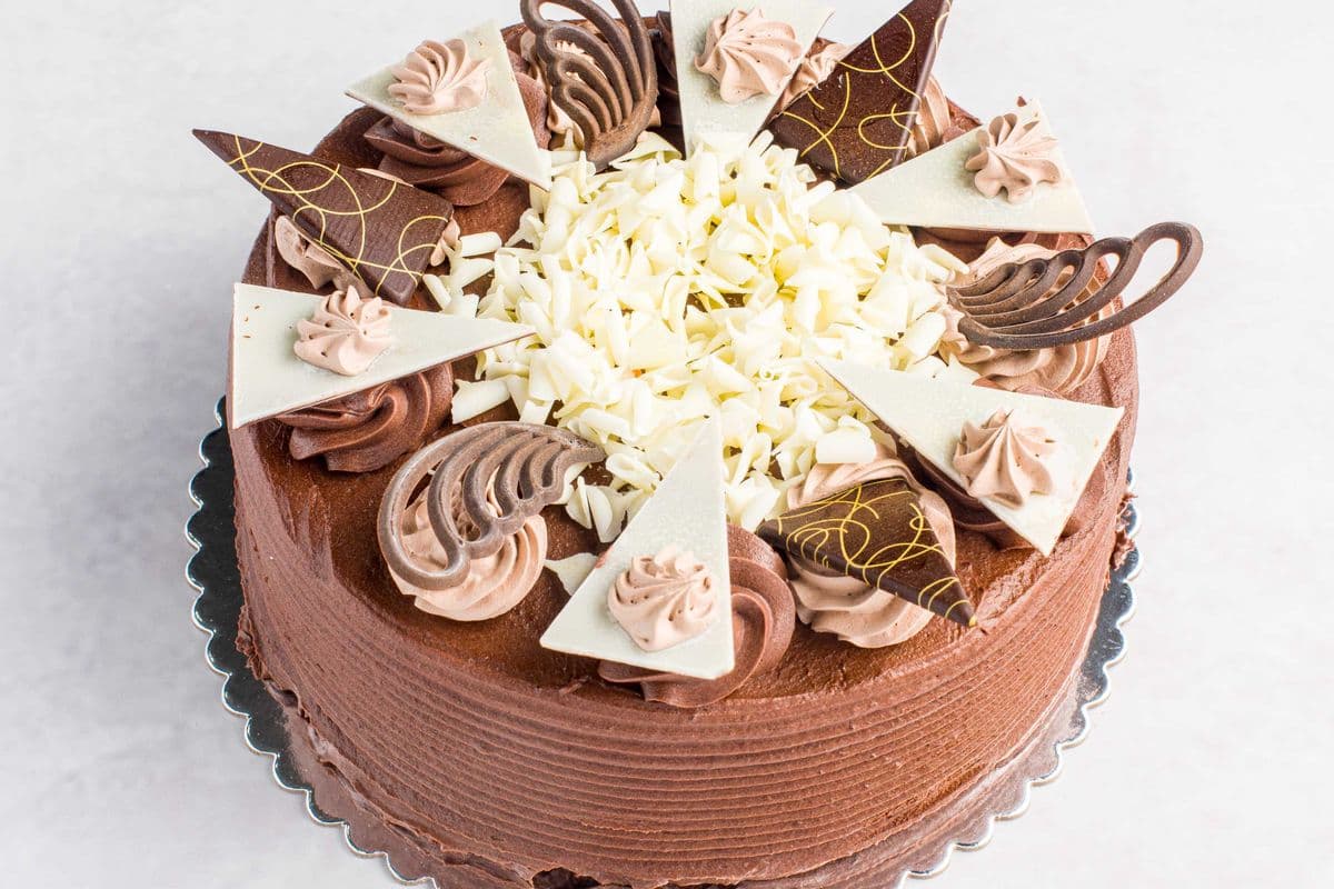 Chocolate 7" Cake *Eggless*