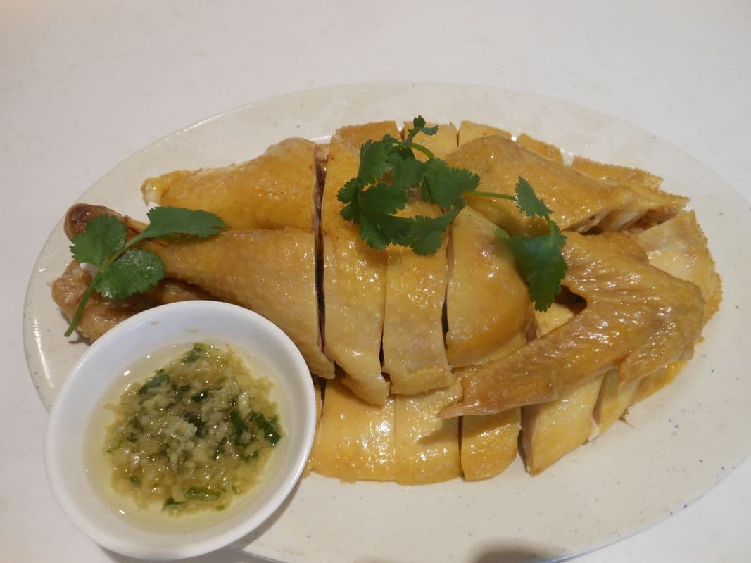 Free Range Chicken Simmered in Special Sauce 滋味貴妃走地雞