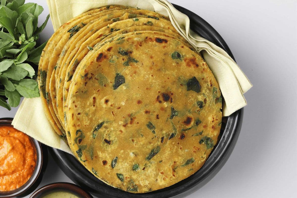Masala Thepla (5 pcs)