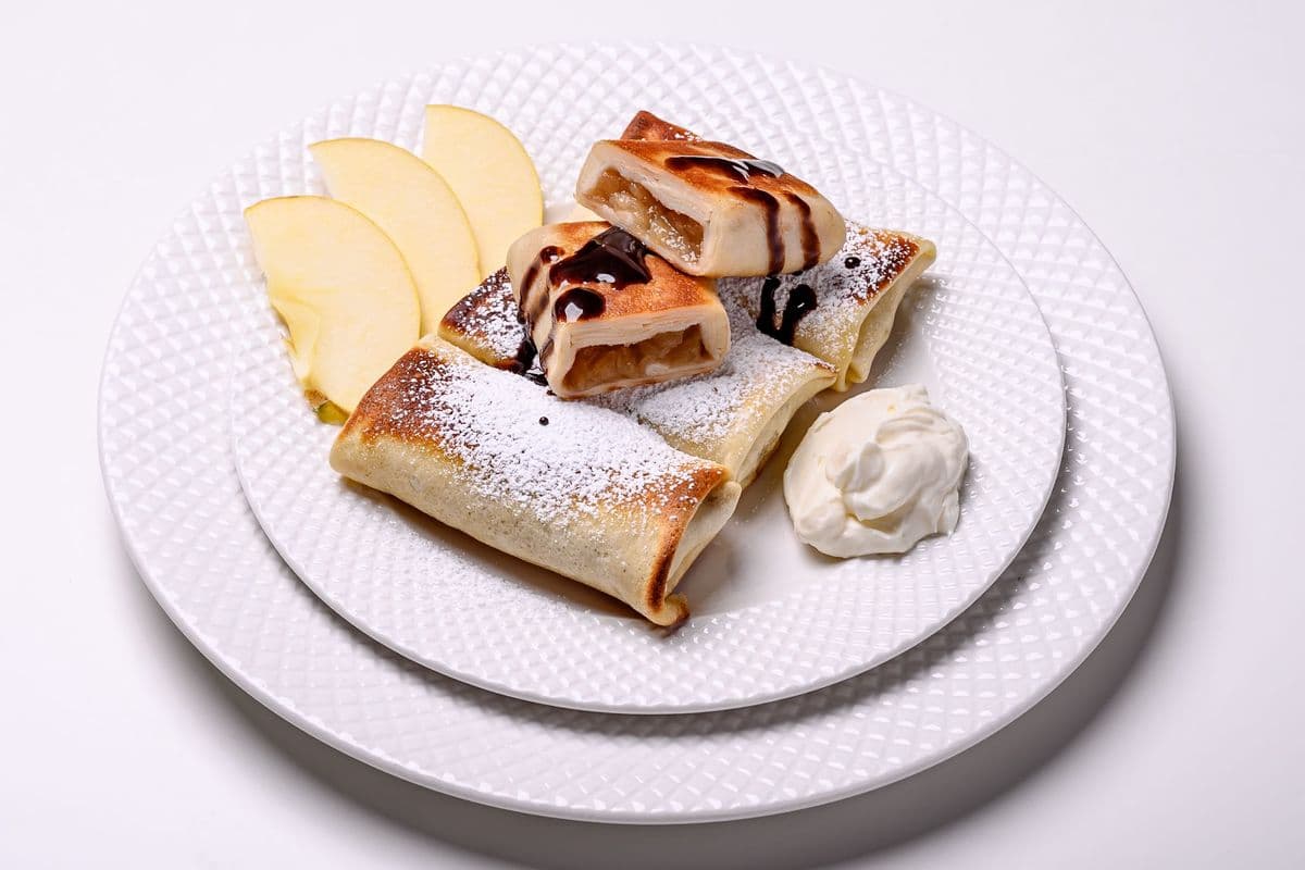 NALYSNYKY / STUFFED CREPES with Caramelized Apples (4pcs) (90 Cal)