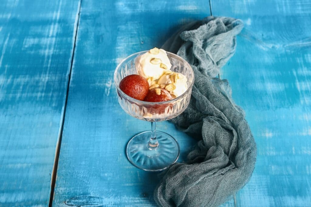 Gulab Jamun Delight