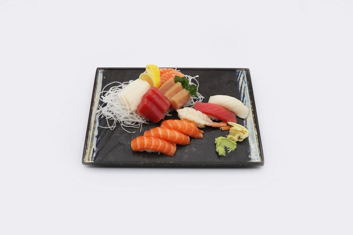 SSD11 6pcs nigiri sushi, 12pcs sashimi