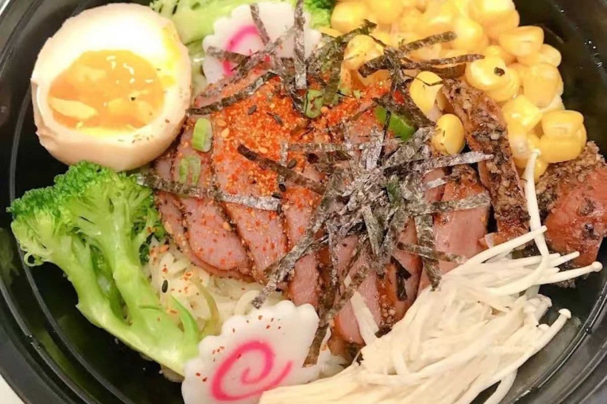 N10. Black Pepper Duck Breast Ramen in Soup