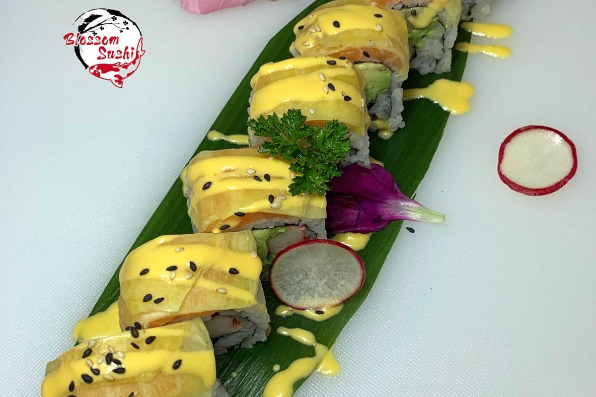 Mango Tango Roll (8 pcs)