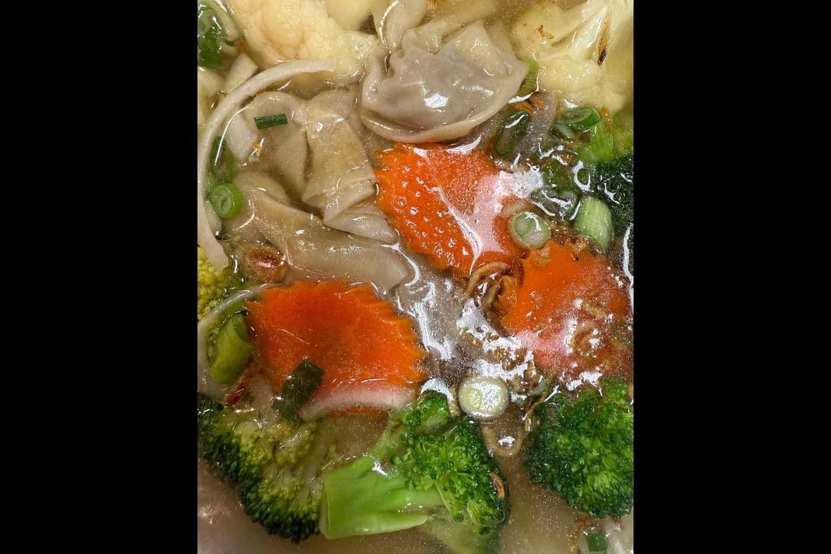 52. Wonton (12 pcs) Soup with Vegetables