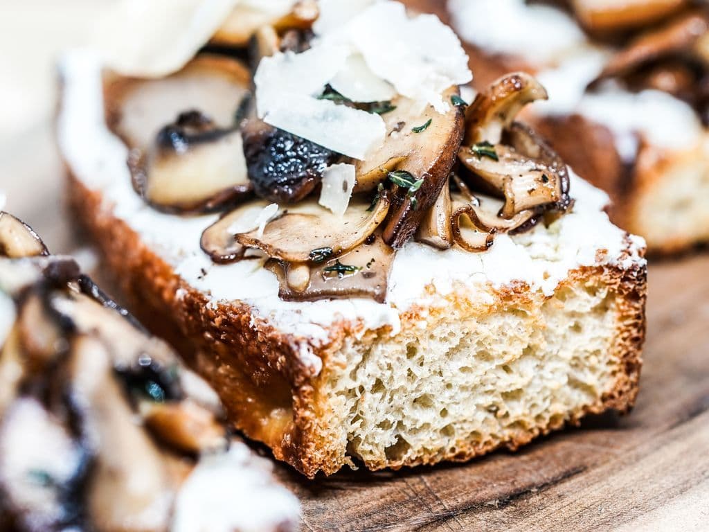 Funghi Crostini