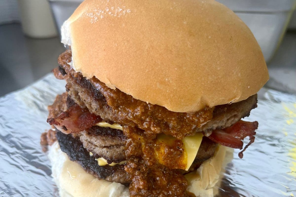 TRIPLE CHEESE BURGER