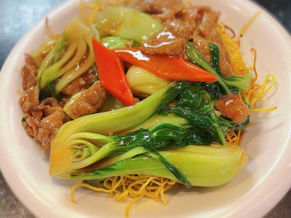 Fried Crispy Noodle With Beef 牛肉两面黄