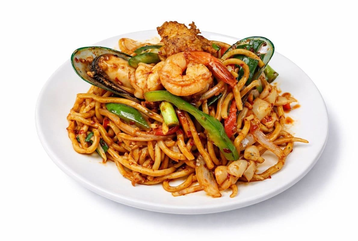 45 Ba-mee Pad Talay (Seafood Fried Egg-Noodle)