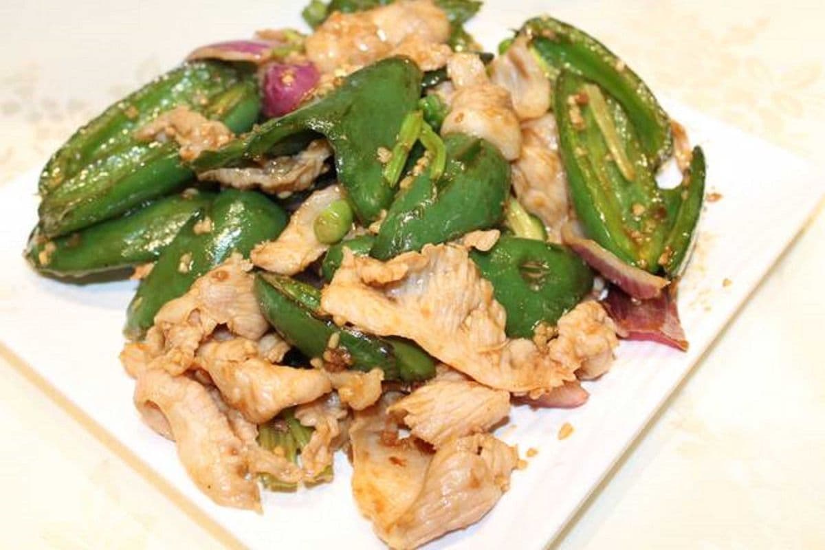 尖椒炒猪颈肉 Fried Pork Neck with Jalapeno