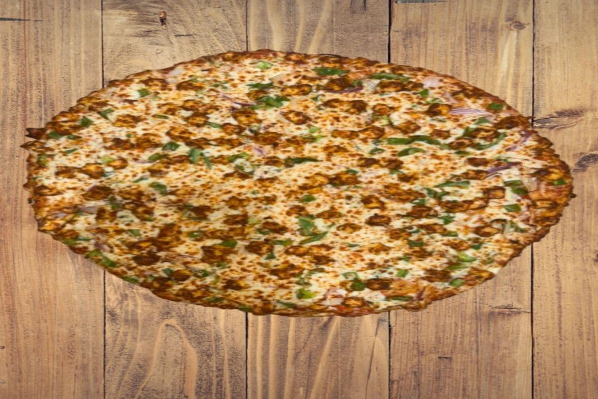 Farm House Pizza - Everyday Special (4 Toppings, 1 Dip, 1 Pop)
