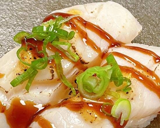 Aburi Giant Scallop (2 pcs) / 炙烧大扇贝（2个）