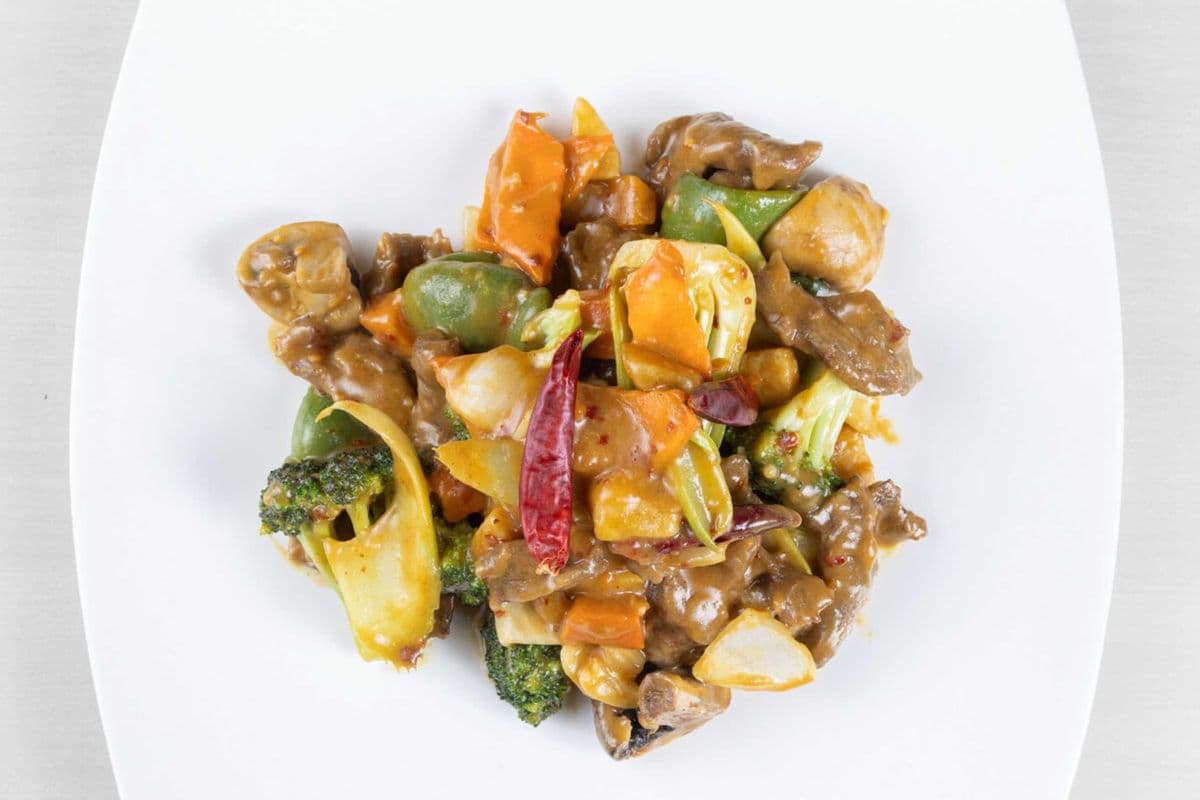 Curry Beef w. Mixed Vegetable (Spicy) 咖喱牛什菜
