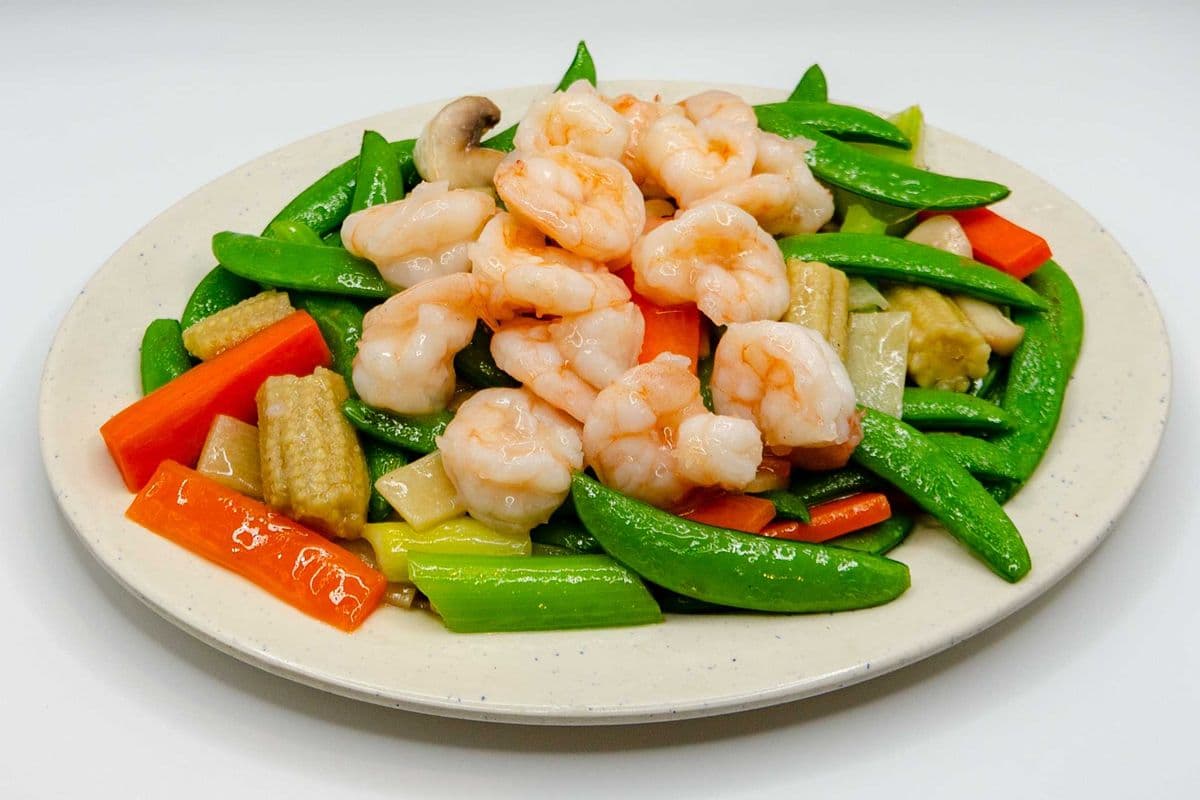 Sauteed Prawns with Sugar Snap Pea and Bamboo Slices 甜豆炒蝦球