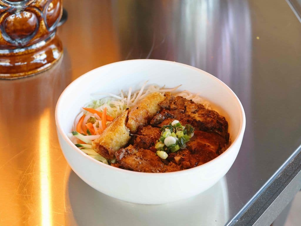 B03 - Vermicelli, Spring Rolls & Grilled Chicken (Bún Chả Giò, Gà Nướng)