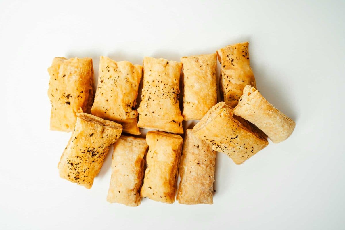 Methi (Fenugreek Leaves) Puff Biscuits Box (Khari)