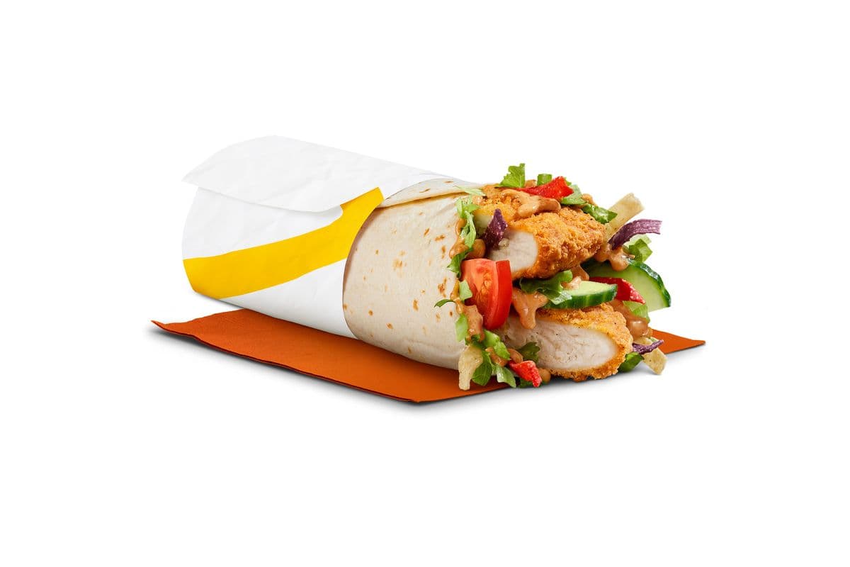 Creamy Chipotle McWrap with Crispy Chicken [670.0 Cals]