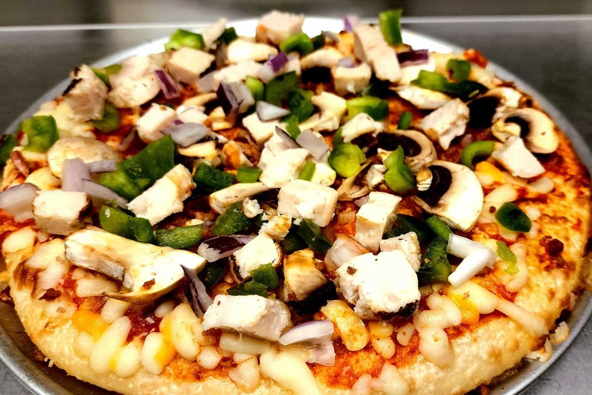 10" Chicken Deluxe Pizza