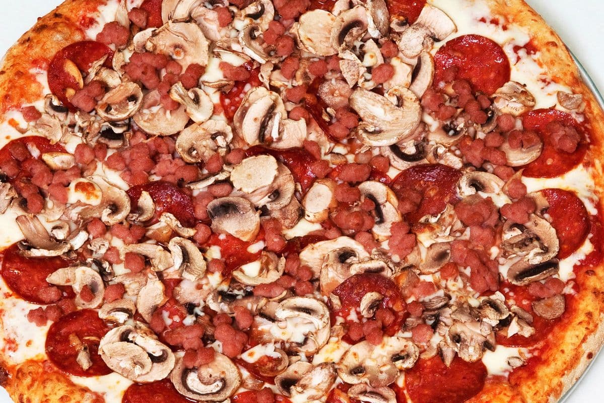 12" Medium Canadian Pizza