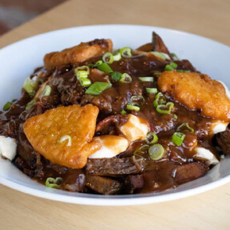 Canada - Poutine Mac N’ Cheese / Canada - Mac N’ Cheese Poutine