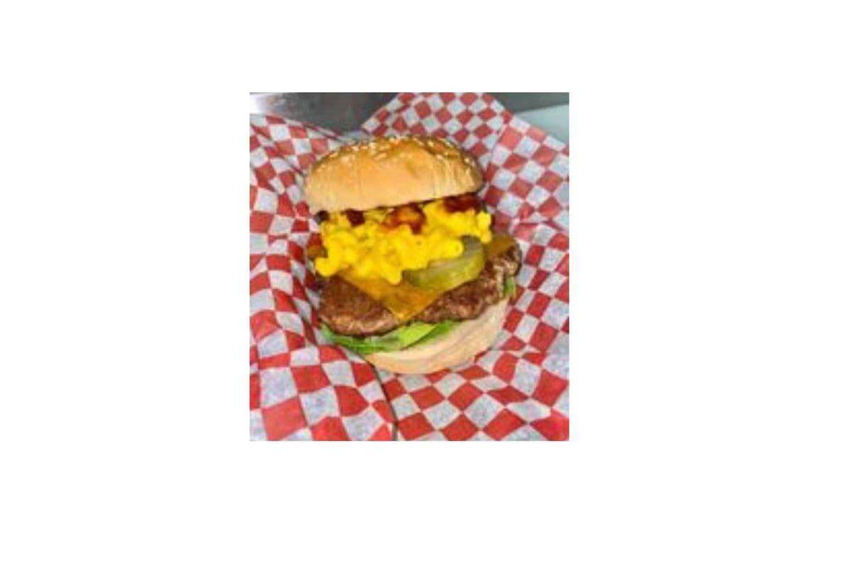 Supreme Smash Mac & Cheese Burger