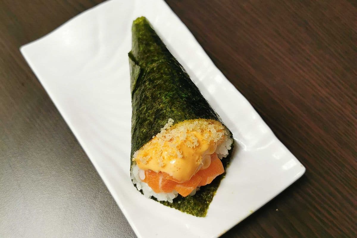 Spicy Salmon Hand Roll