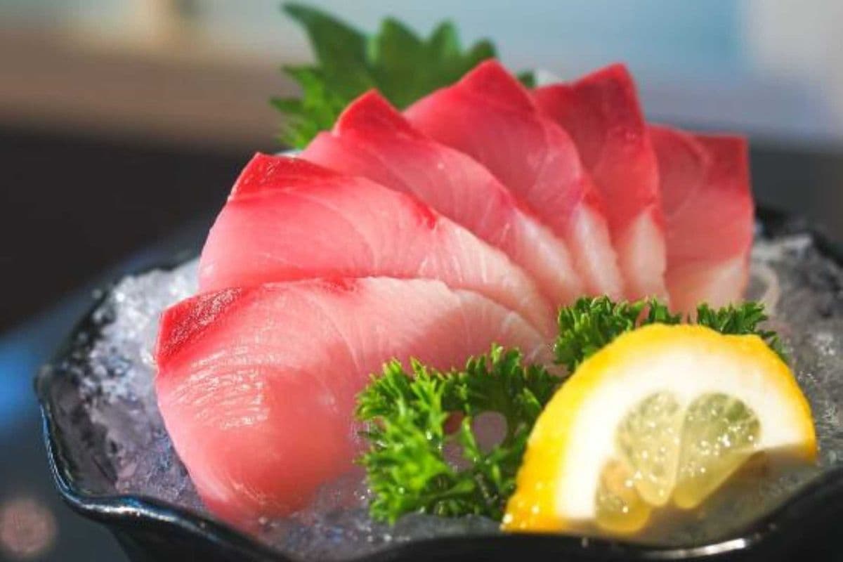 Yellowtail (Hamachi)