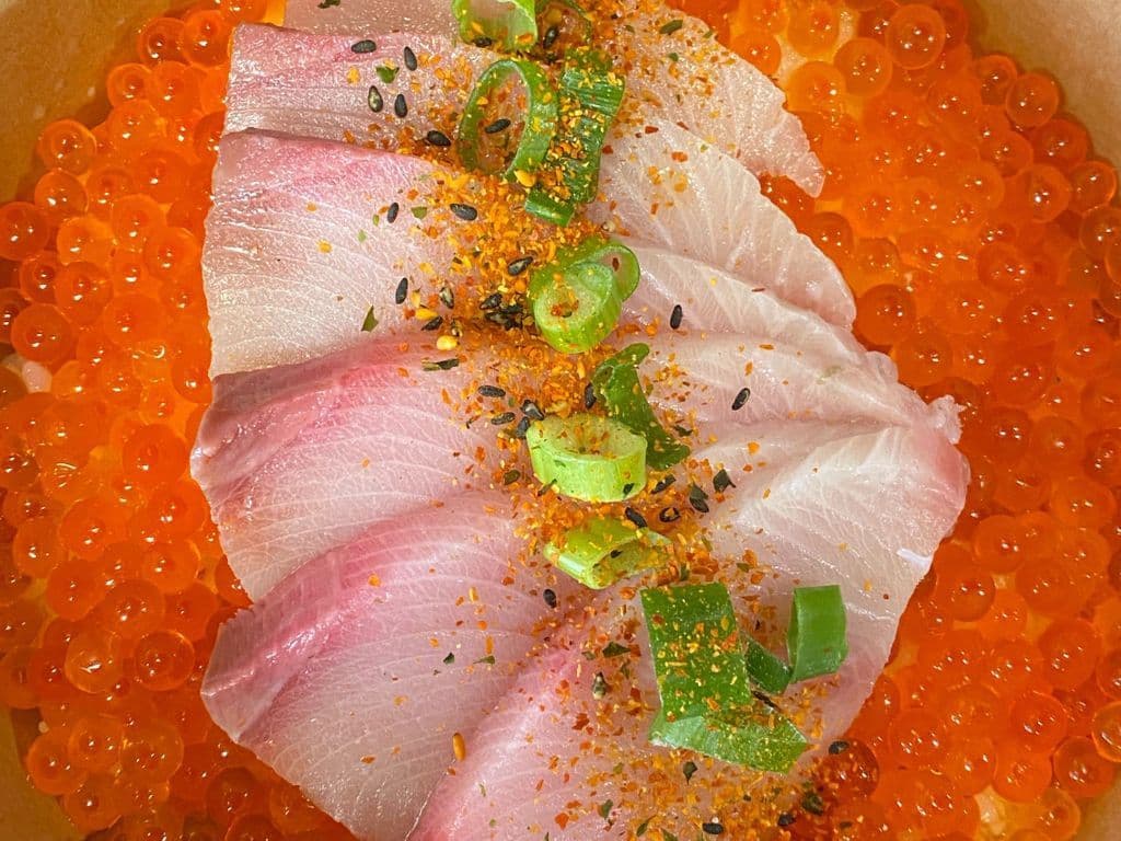 Hamachi Chirashi